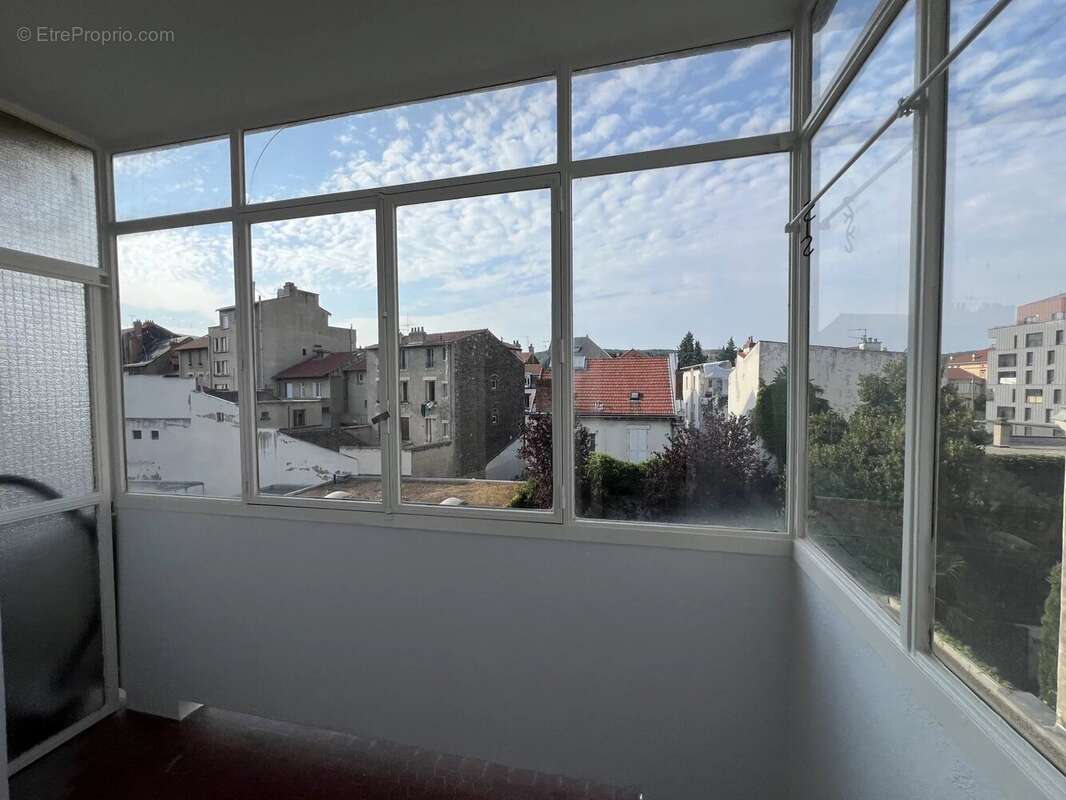Appartement de 90 m² avec parking  - Secteur prisé rue Blatin - photo 14