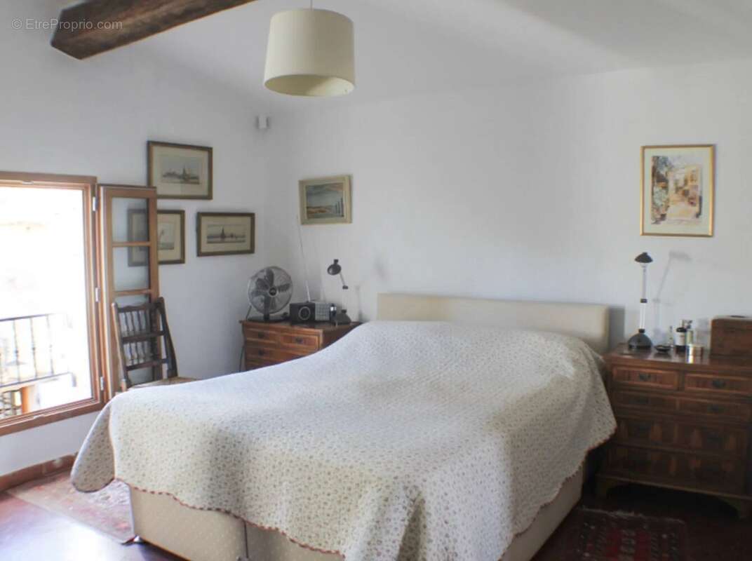 Maison à ENTRECASTEAUX