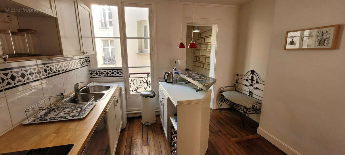 Appartement à PARIS-2E