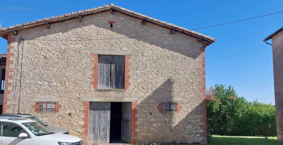 Maison à CAHUZAC-SUR-VERE