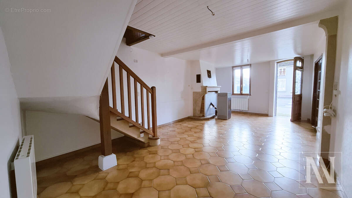Maison à SAINT-PARRES-LES-VAUDES