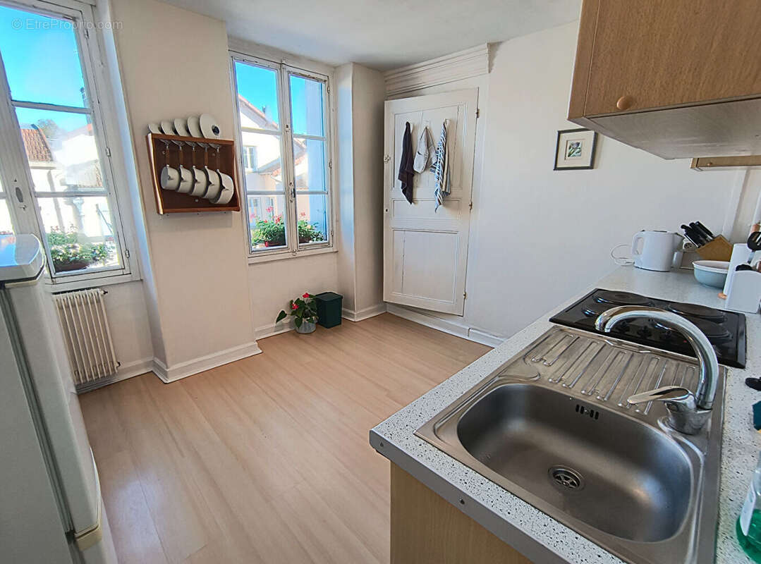 Maison à BESSINES-SUR-GARTEMPE