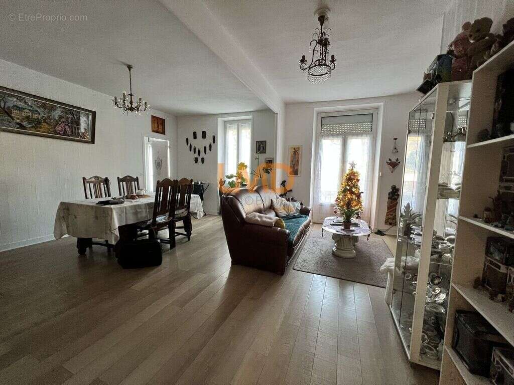 Appartement à AUBIN