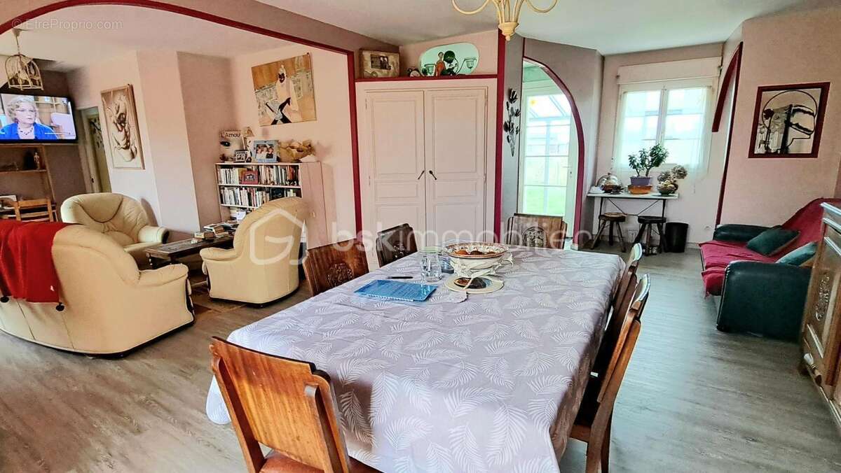 Maison à SAINT-LAURENT-EN-GATINES