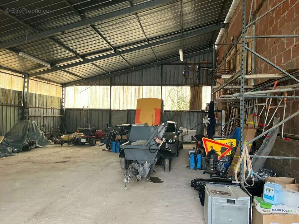 Commerce à SAINTE-EULALIE