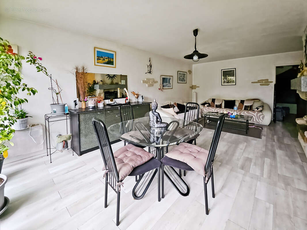 Maison à VILLENAVE-D'ORNON