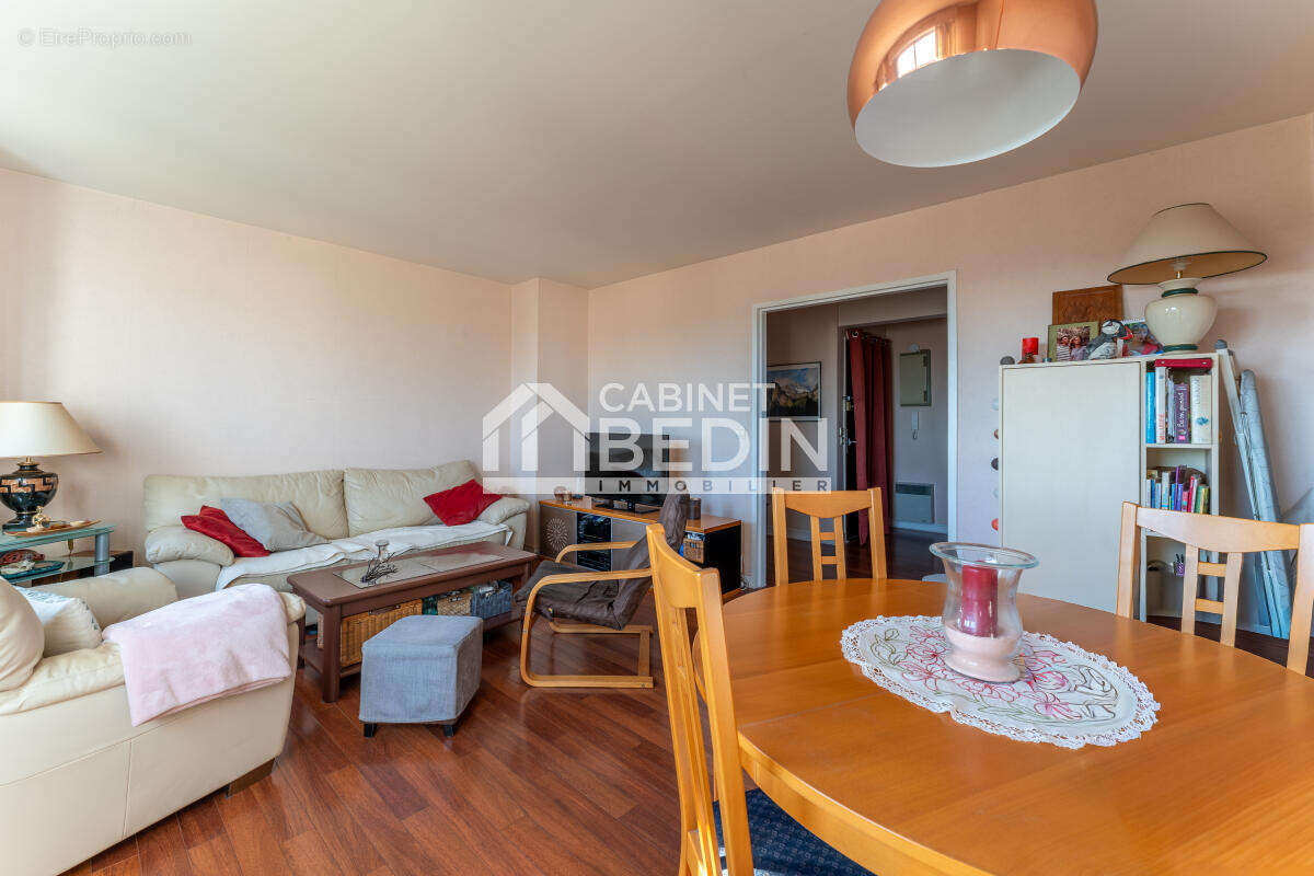 Appartement à BORDEAUX