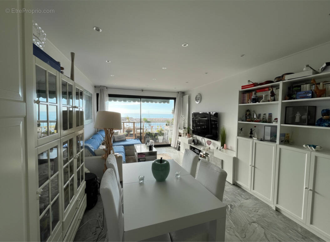 Appartement à ROQUEBRUNE-CAP-MARTIN