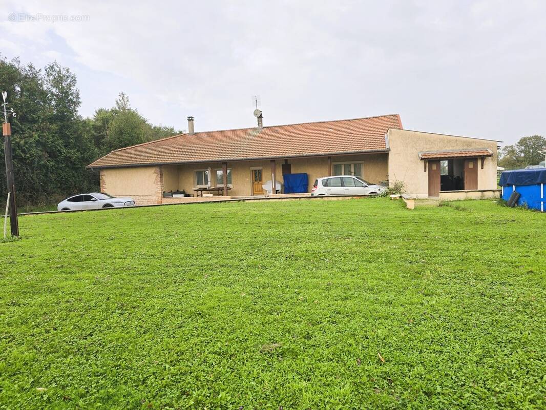 Maison à SAINT-CYR-SUR-MENTHON