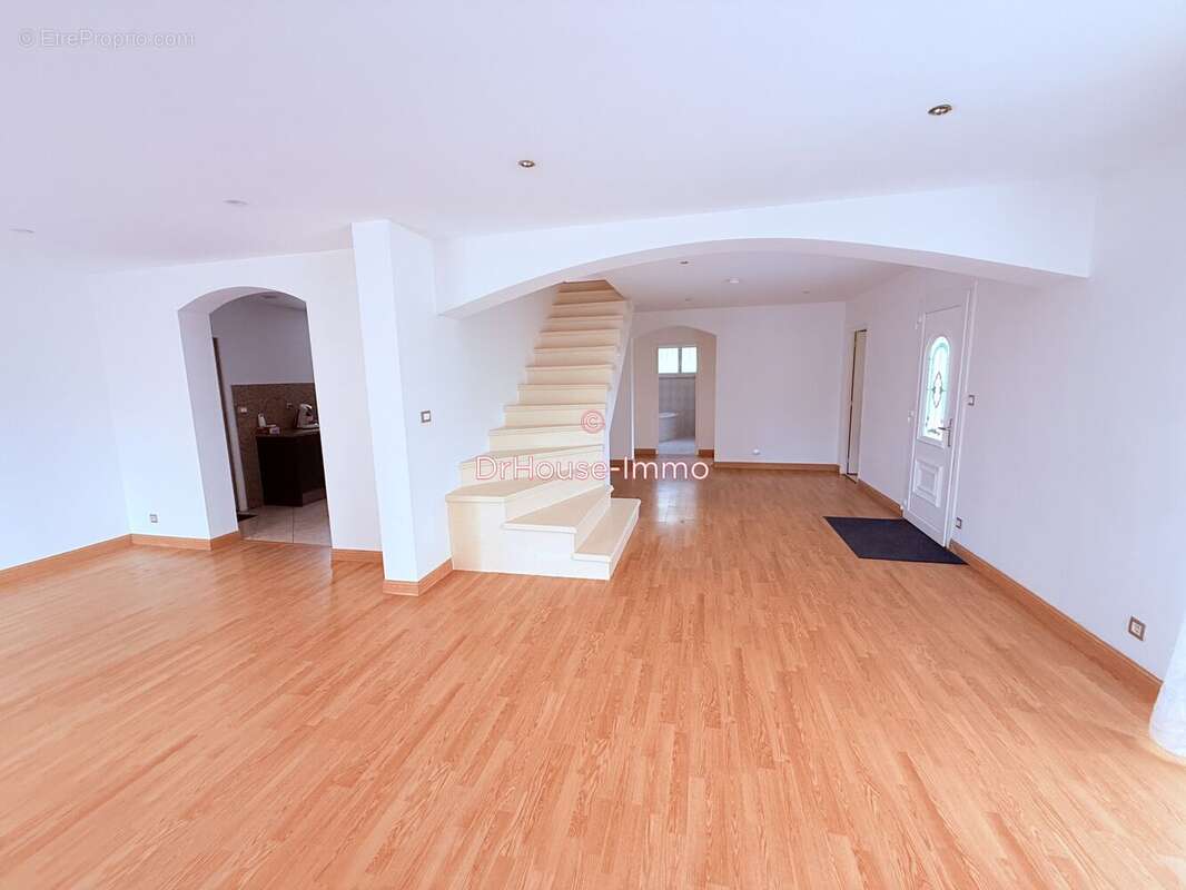 Maison 131 m² à Pauillac  - photo 31