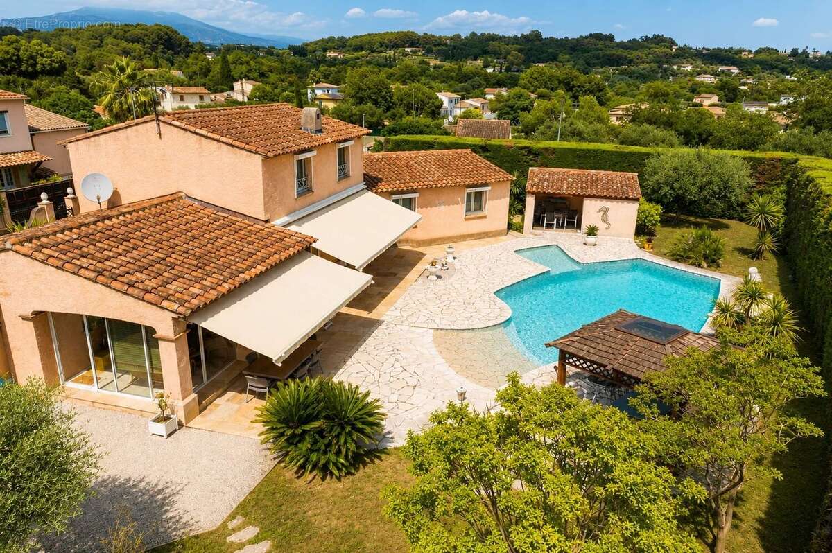 Maison à VALBONNE