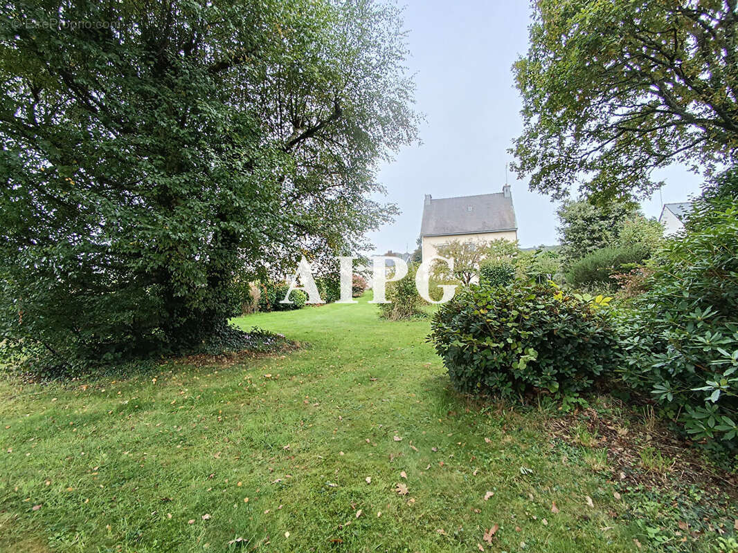 Maison à CAUREL