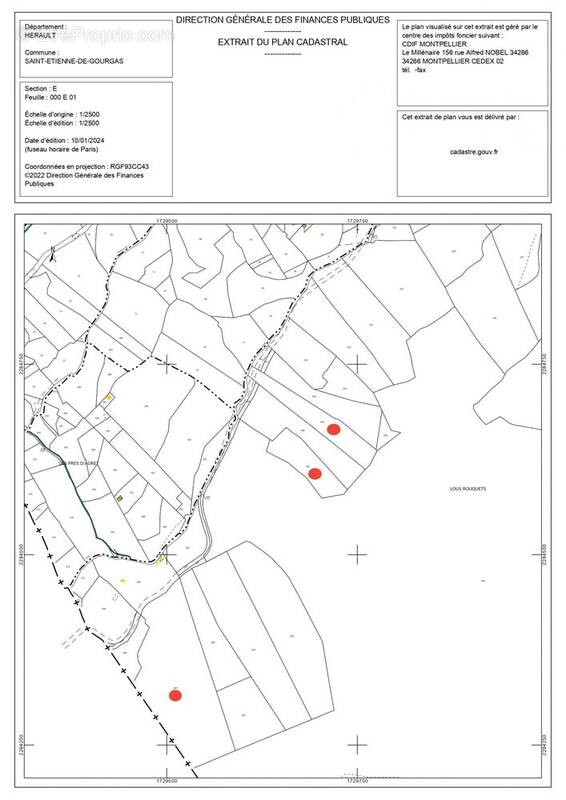 Terrain à SAINT-ETIENNE-DE-GOURGAS