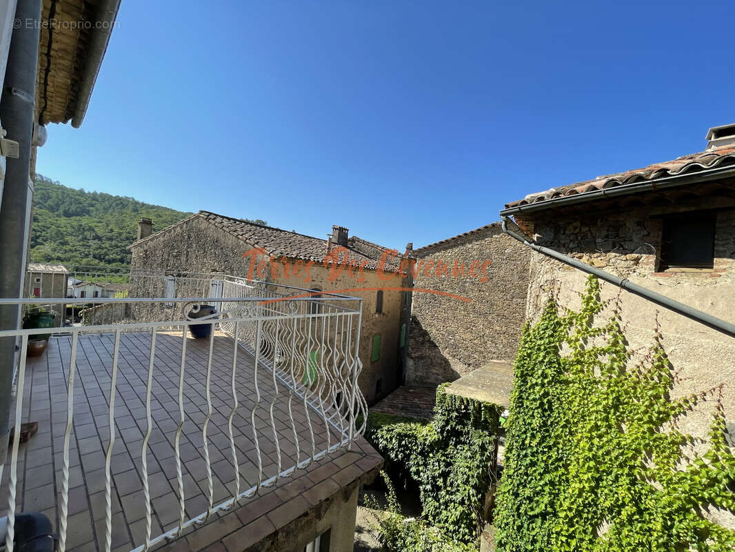 Maison de village avec cour. - photo 10