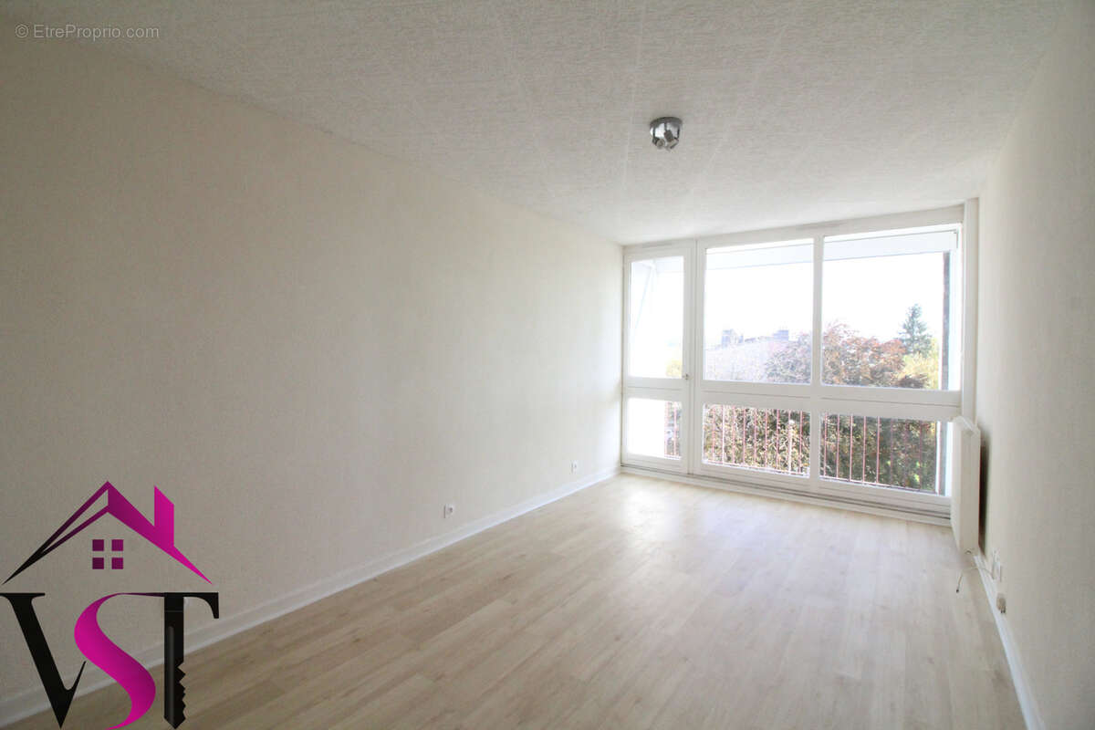 Appartement à AUXONNE