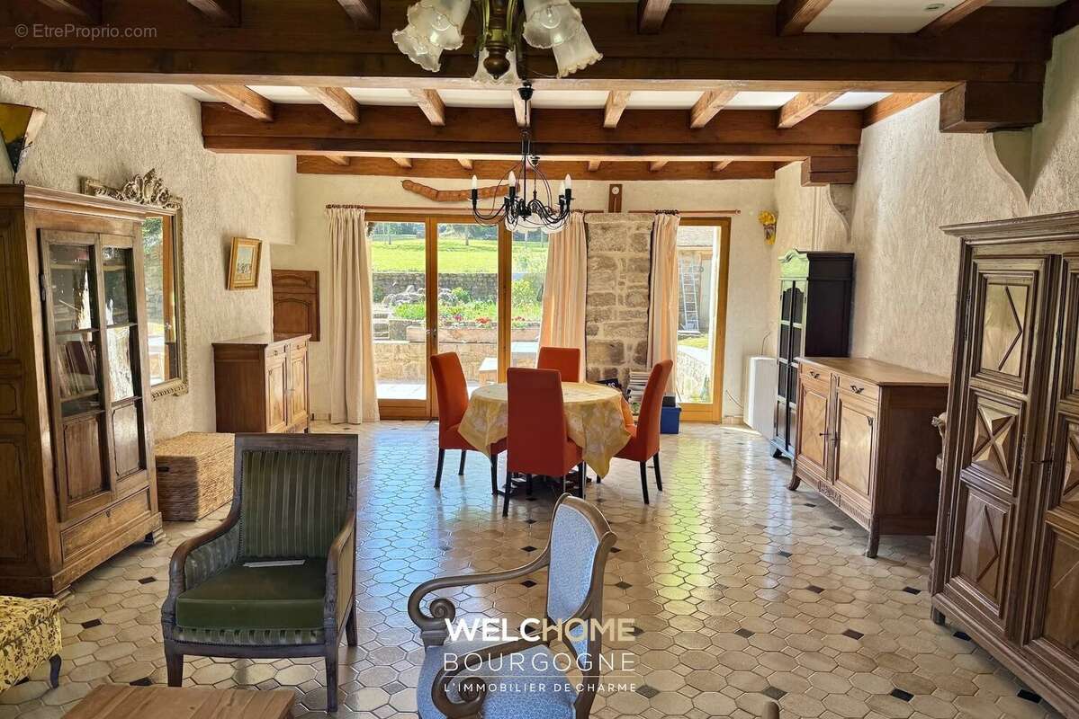 Maison à MONT-SAINT-VINCENT