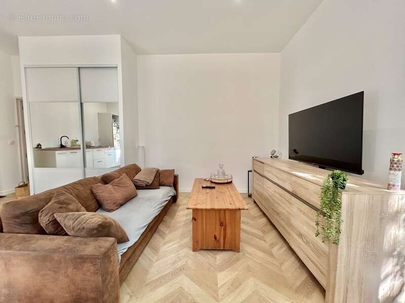 Appartement à LE MUY