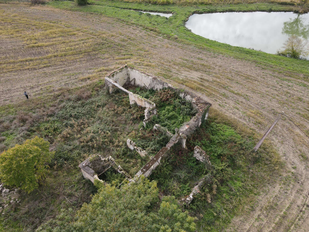 Ancienne ferme à rénover avec vue sur un lac au calme proche de Fourcès - photo 5