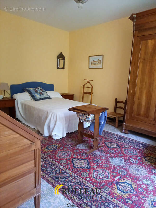 Maison à SAINT-CHRISTOLY-DE-BLAYE