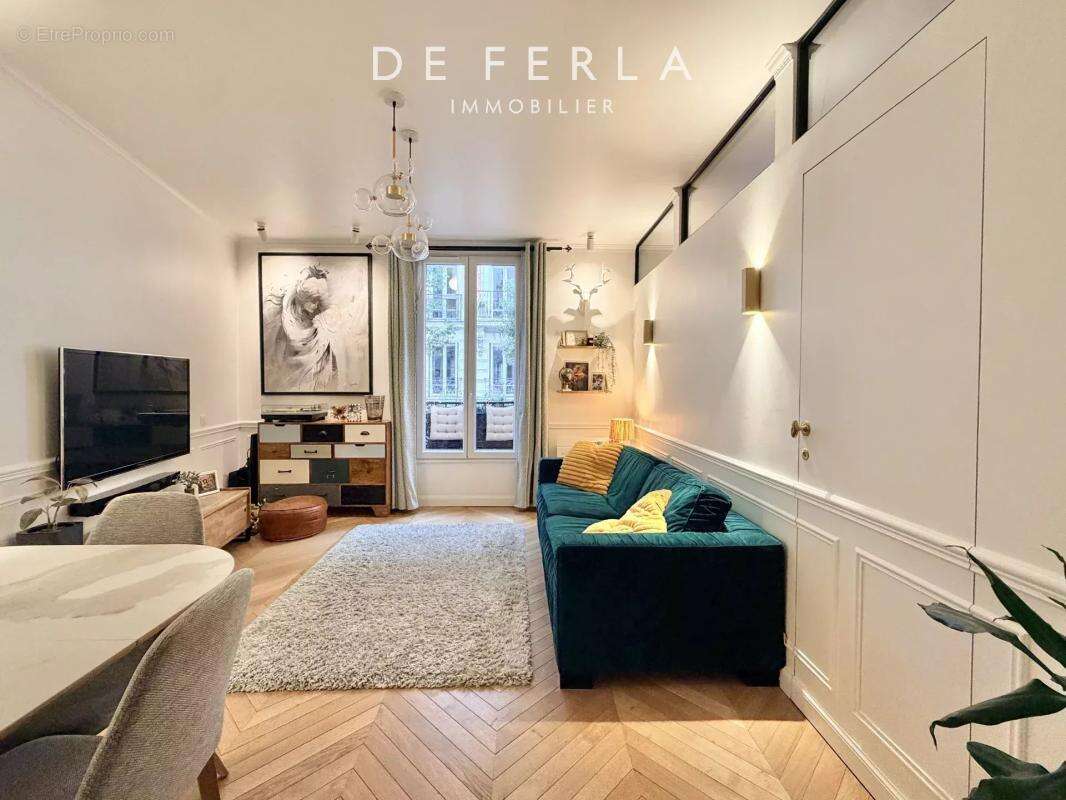 Appartement à PARIS-18E