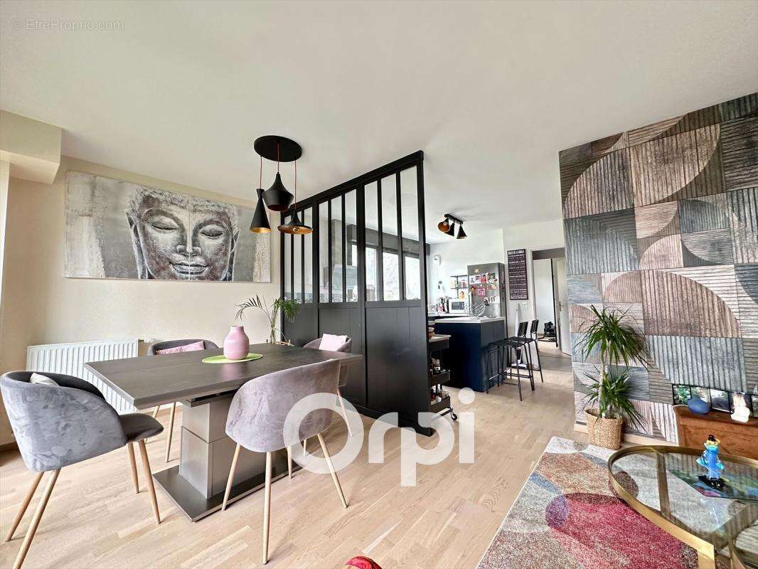 Appartement à CROLLES