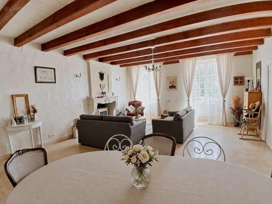 Maison à BEAUVAIS-SUR-MATHA