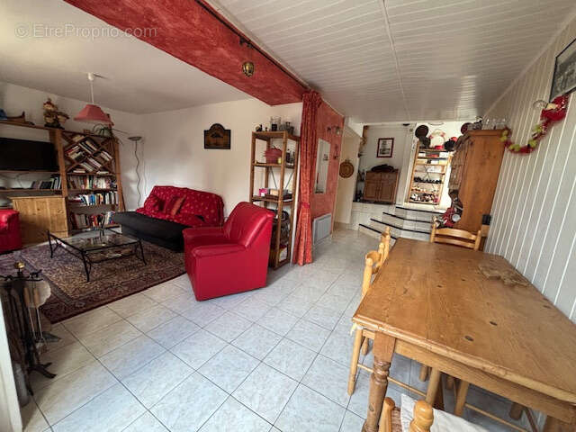 Maison à DONVILLE-LES-BAINS