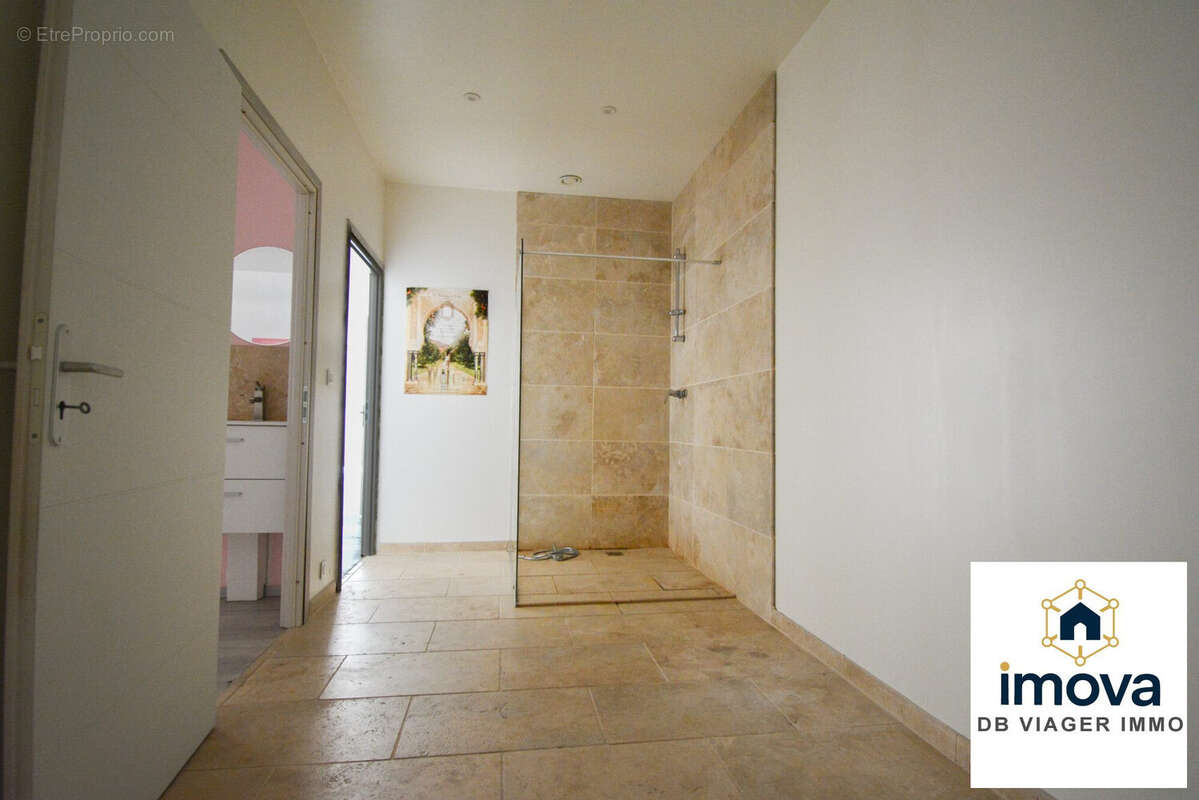 Commerce 217 m² à Abrest  - photo 6