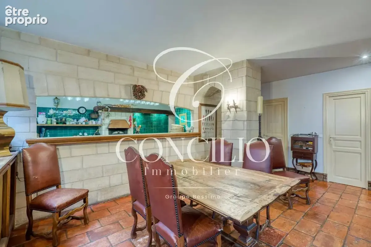 Paris 18e – Maison de caractère avec extérieur – 191,80 m² Carrez - photo 8