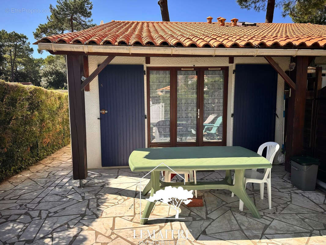 Maison à LES MATHES