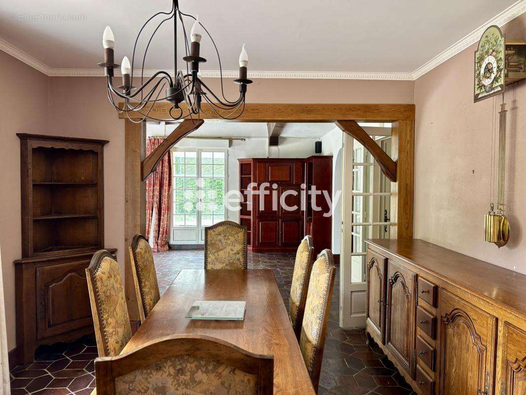 Maison à SAINT-CHERON