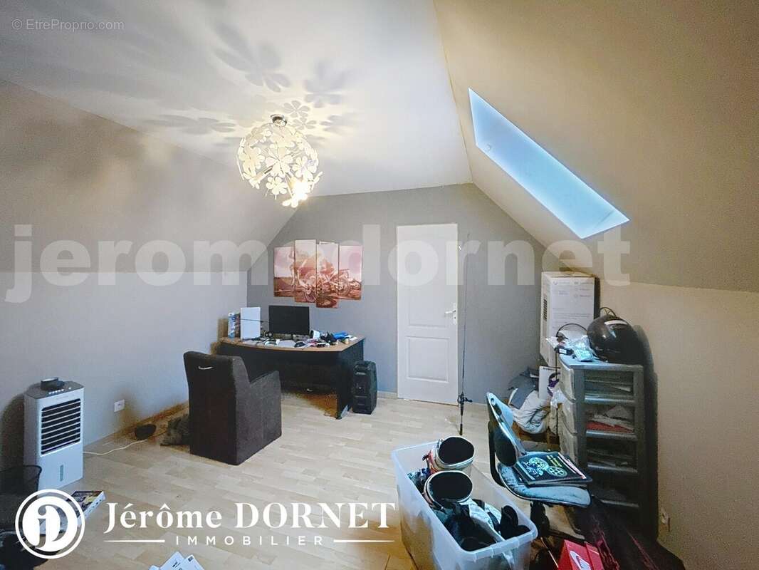 del_00009 - Maison à CREVECOEUR-LE-GRAND