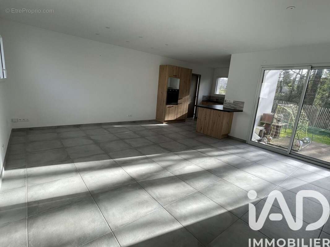 Photo 3 - Maison à PONT-L'ABBE