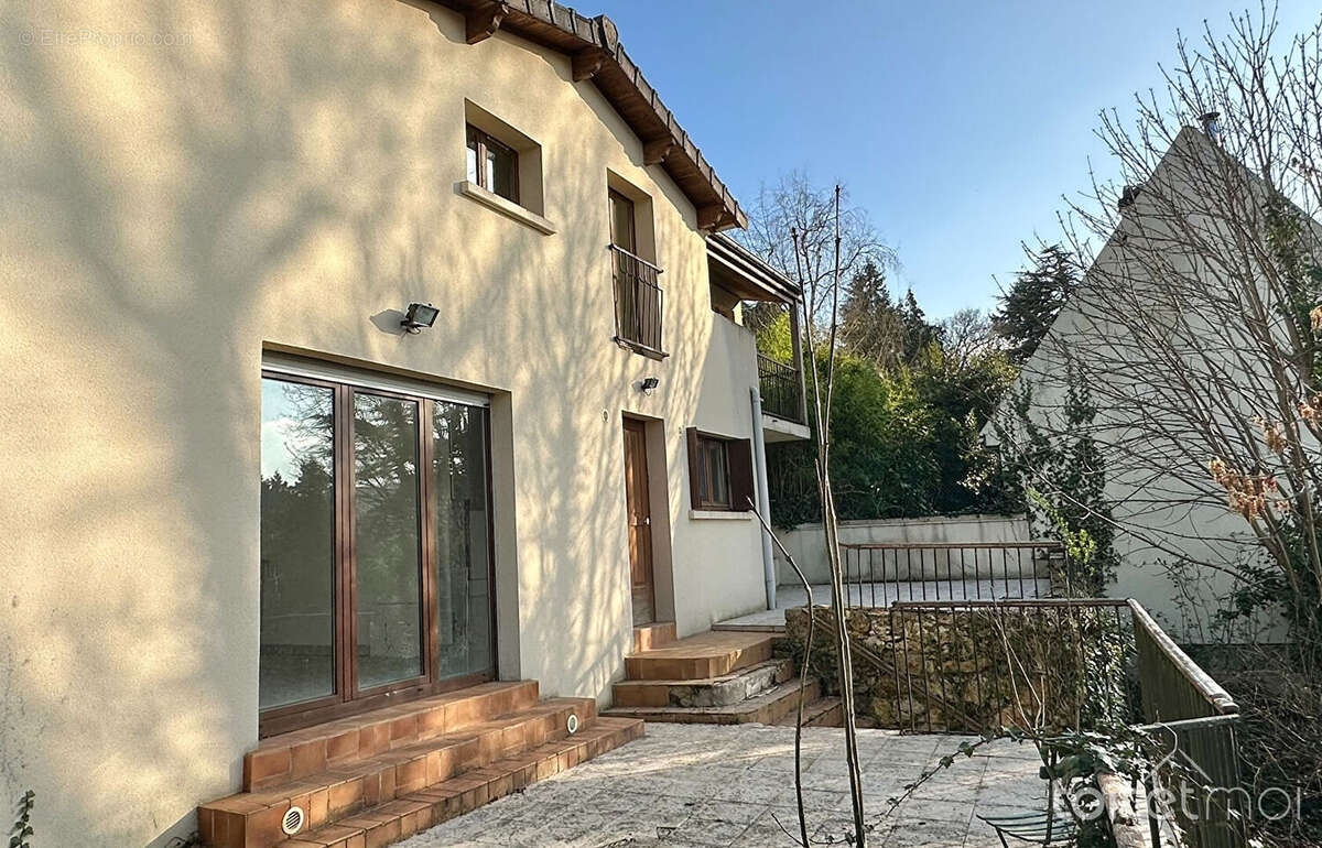 Maison à SAINT-REMY-LES-CHEVREUSE