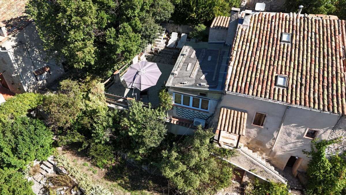 Maison à ESPARRON-DE-VERDON