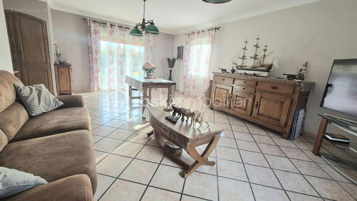 Maison à LA VALETTE-DU-VAR