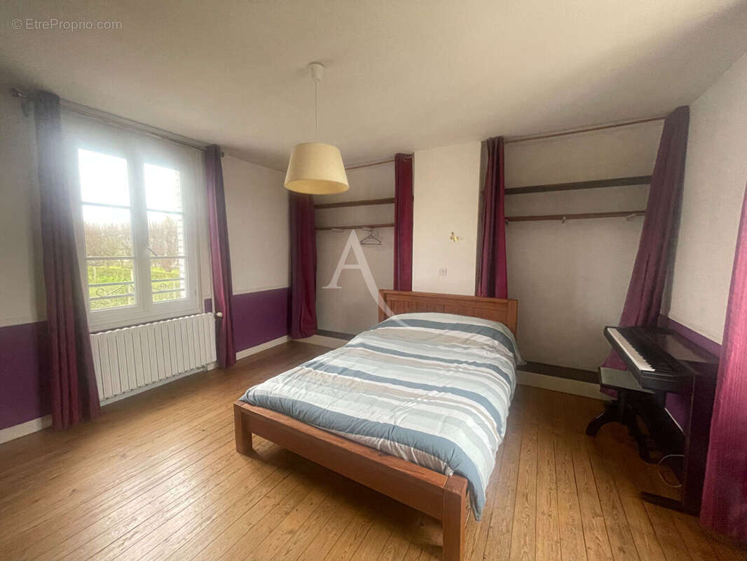 Maison à ONS-EN-BRAY