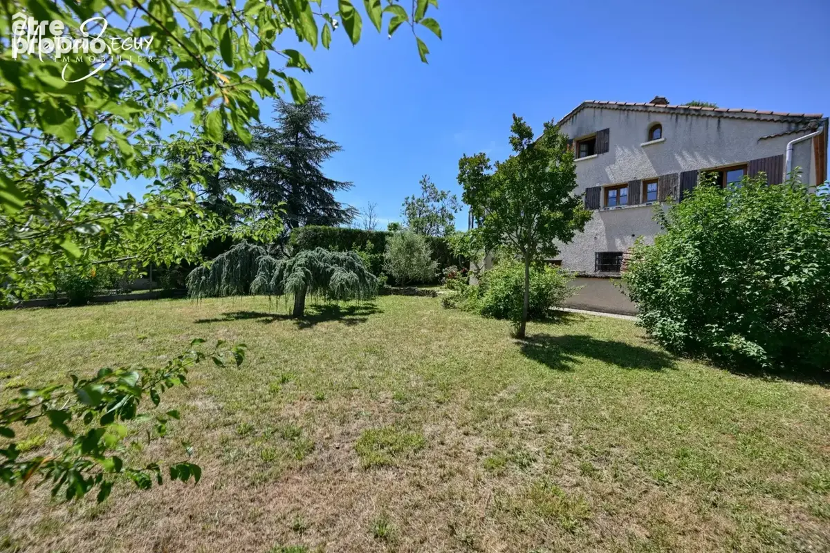 Grande maison P7 sur un grand terrain au coeur de SAINT JEAN DE TOUSLAS - photo 10