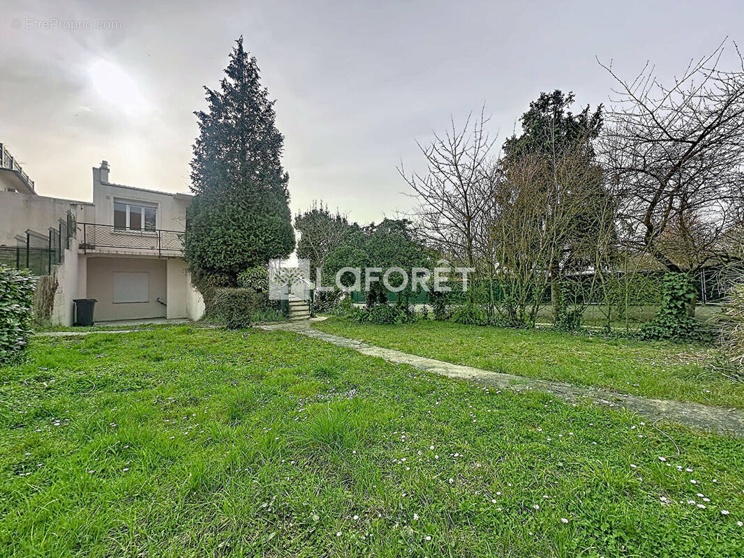 Maison à CHAMPIGNY-SUR-MARNE