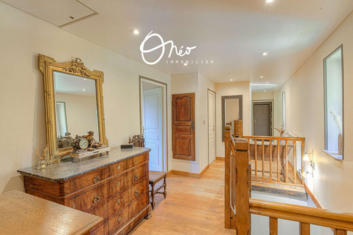 Maison à SAINT-PIERRE-DE-CHANDIEU