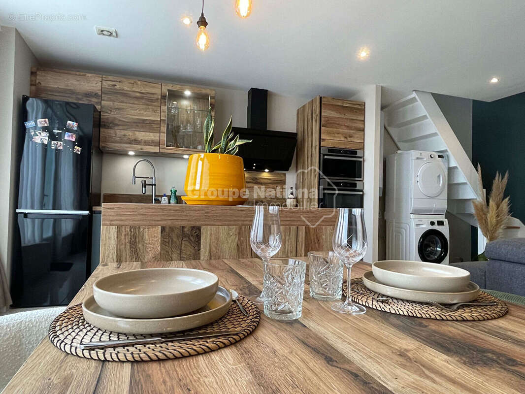 Maison à VILLENEUVE-LES-SABLONS