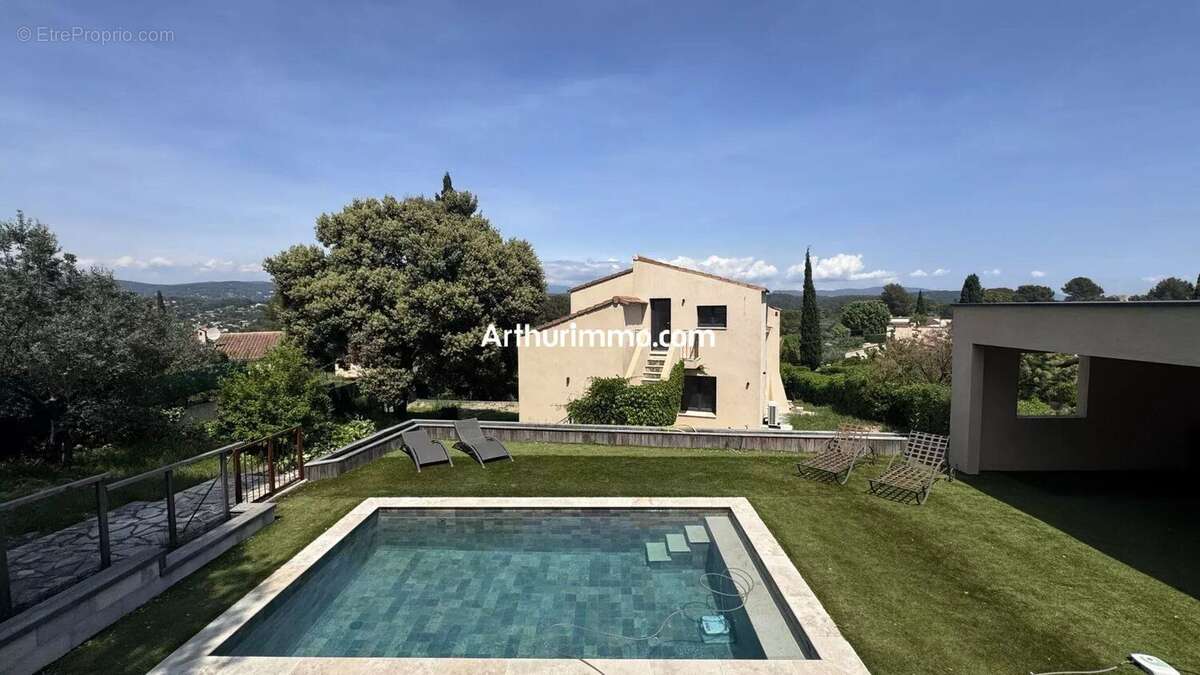 Maison à TRANS-EN-PROVENCE