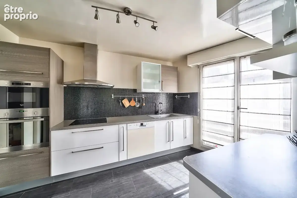 Appartement 4 pièces  - 85 m2 avec balcon - RARE - photo 9