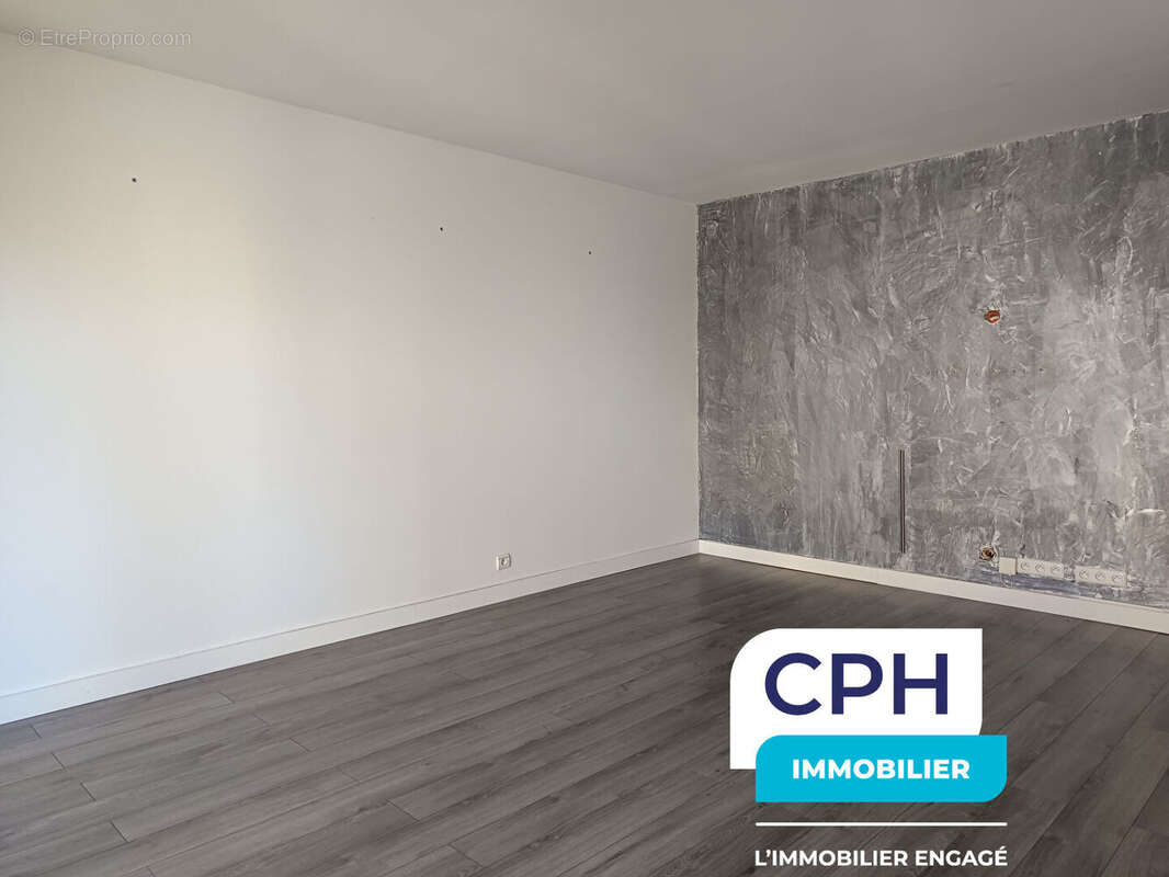 Appartement à CHARENTON-LE-PONT