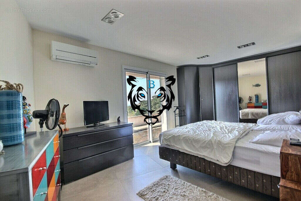 Maison à LA LONDE-LES-MAURES