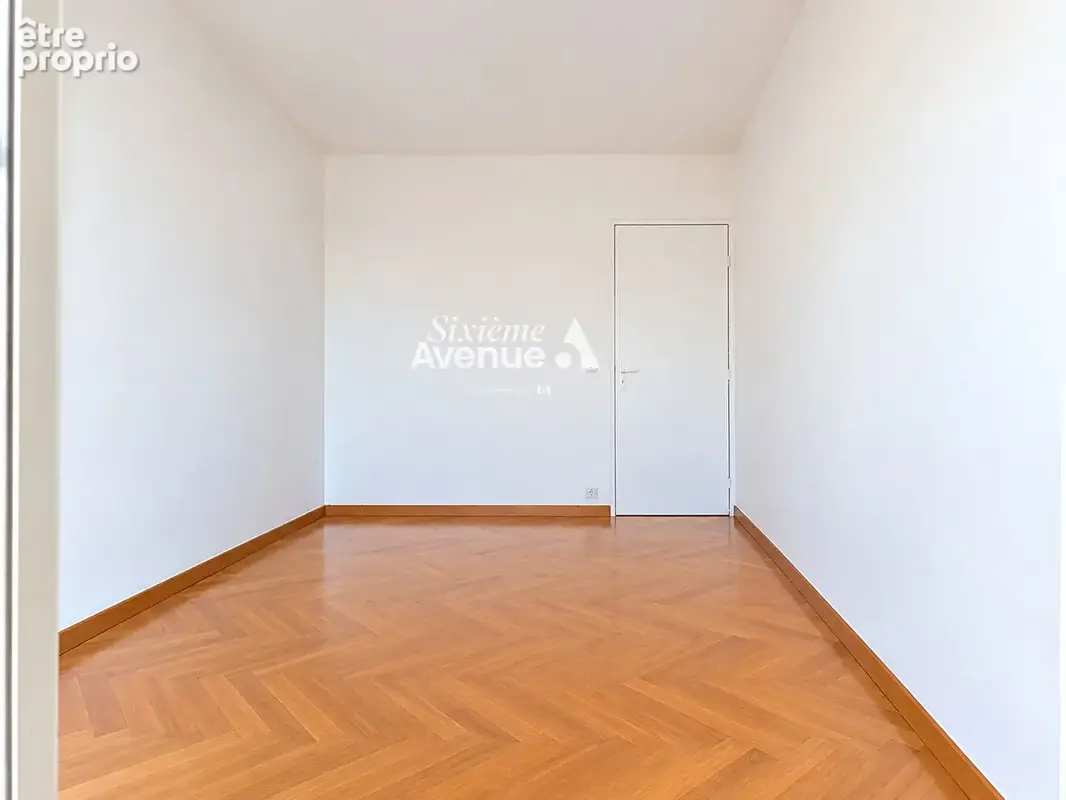 A vendre - Appartement Grasse 4/5 pièces de 92 m² avec terrasse et cave - photo 7