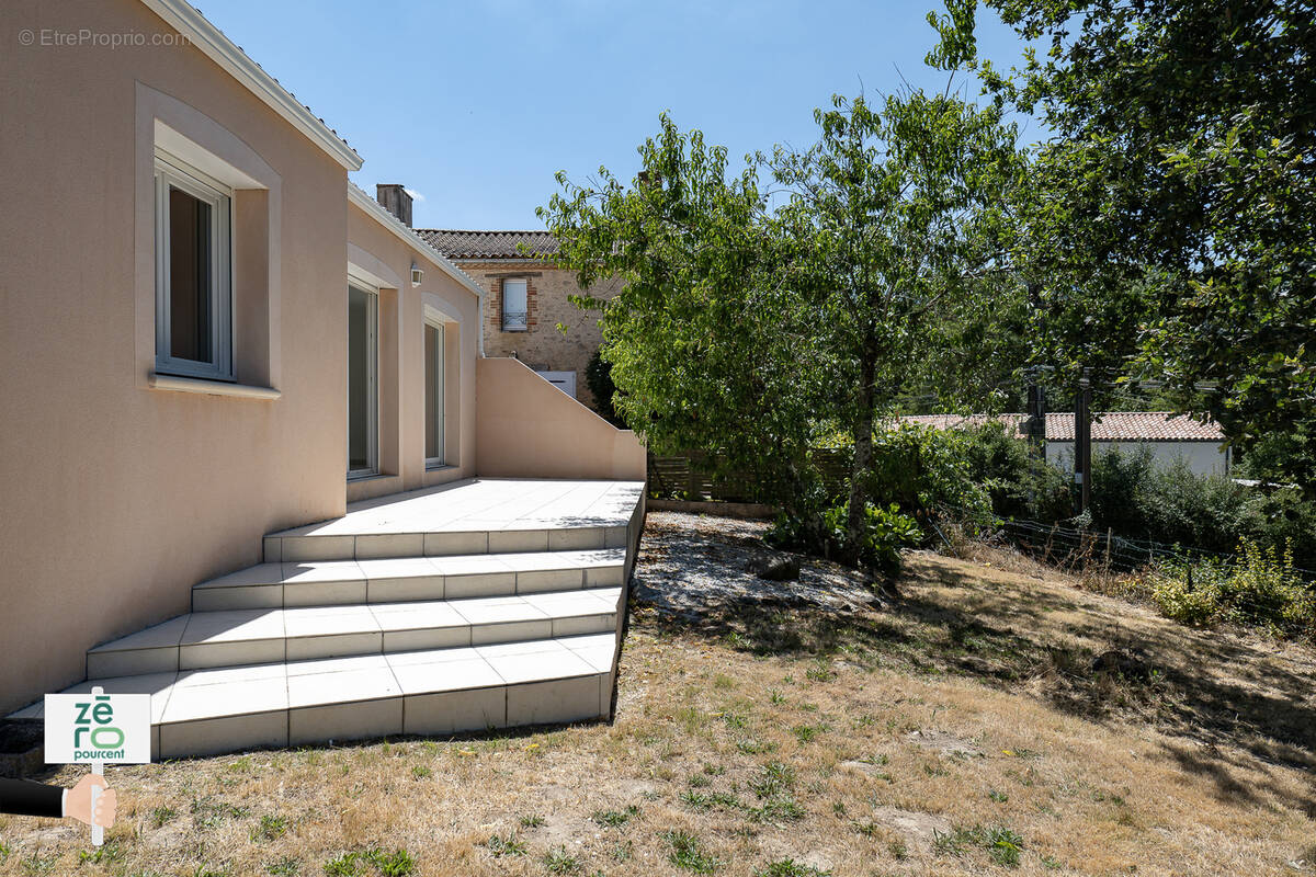 Maison à NESMY