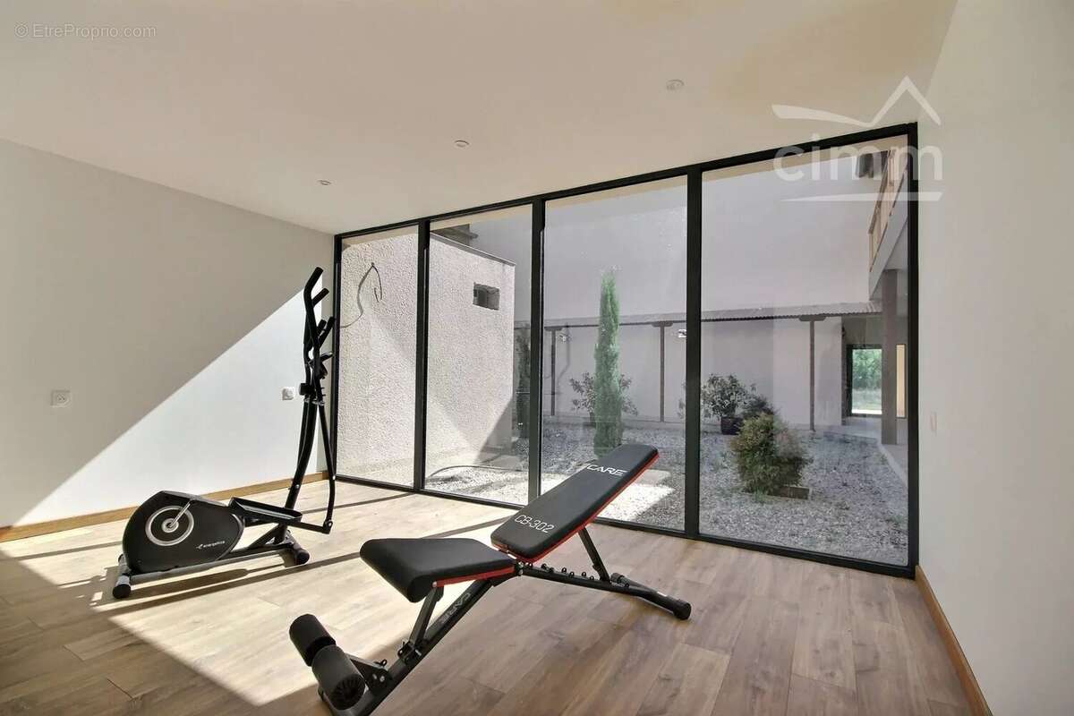 Appartement à LIVRON-SUR-DROME