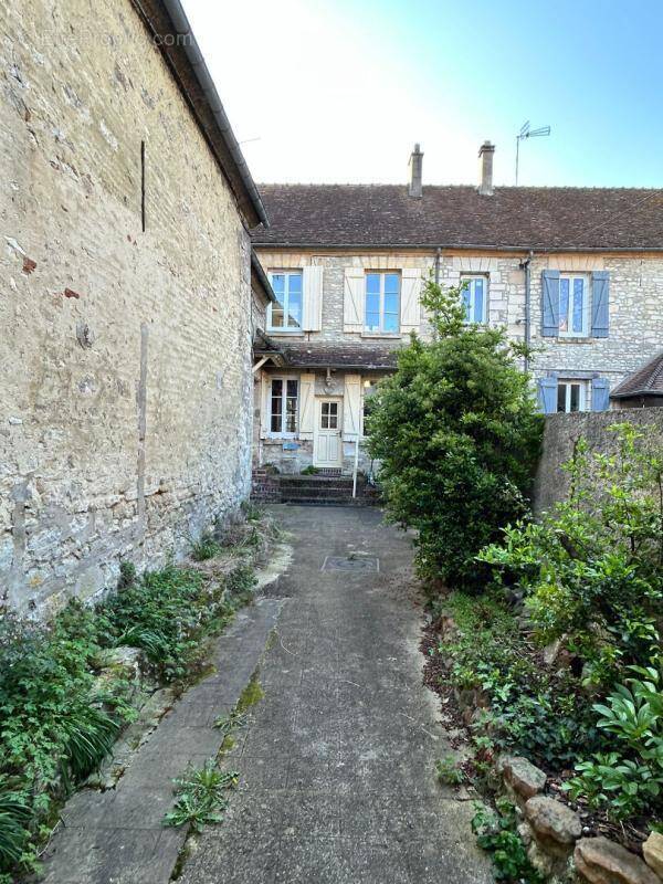 Maison à LIANCOURT-SAINT-PIERRE