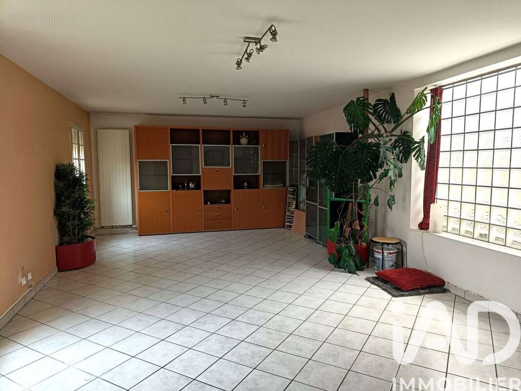 Appartement 107 m² à Dreux  - photo 2